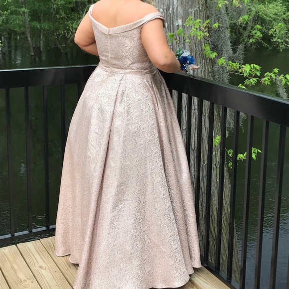 Prom dress - Picture 2 of 4